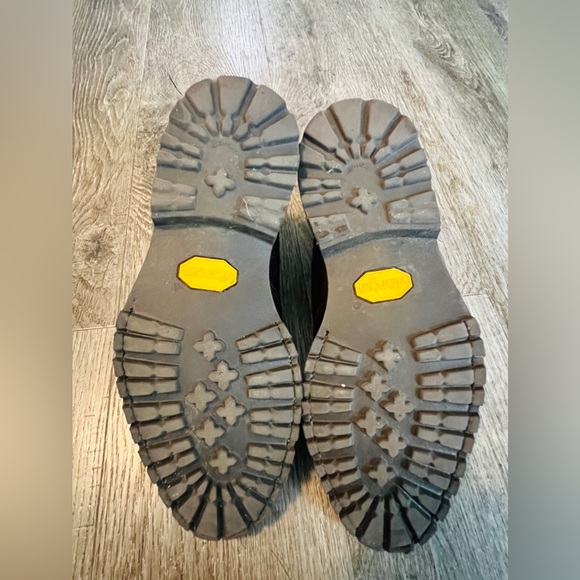 BONTONI
Men's Desert Welt Leather Ankle Boots - Picture 9 of 10